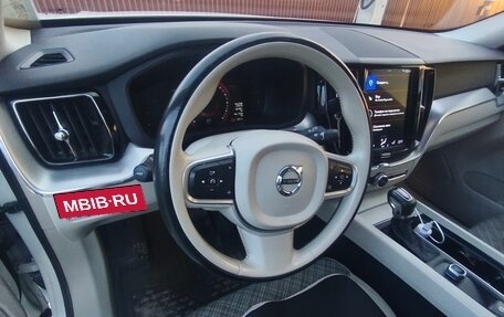 Volvo XC60 II, 2018 год, 3 300 000 рублей, 4 фотография