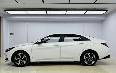 Hyundai Elantra, 2023 год, 1 420 911 рублей, 4 фотография