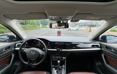 Volkswagen Lavida, 2022 год, 1 600 000 рублей, 5 фотография