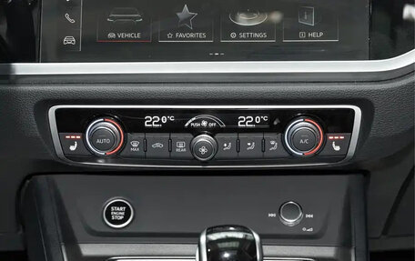 Audi Q3, 2023 год, 2 200 000 рублей, 13 фотография