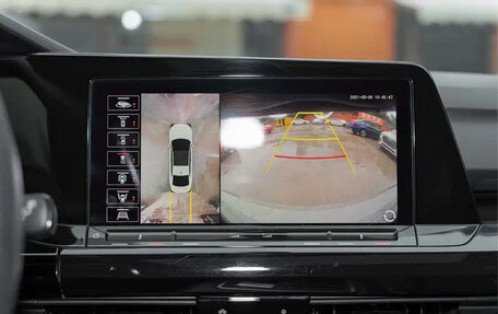 Volkswagen Golf VIII, 2023 год, 1 650 000 рублей, 11 фотография