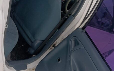 Toyota Vitz, 2000 год, 310 000 рублей, 7 фотография