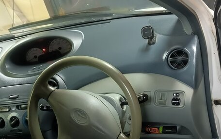 Toyota Vitz, 2000 год, 310 000 рублей, 11 фотография