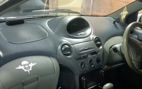 Toyota Vitz, 2000 год, 310 000 рублей, 12 фотография