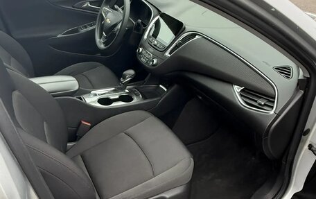 Chevrolet Malibu IX, 2020 год, 1 900 000 рублей, 24 фотография