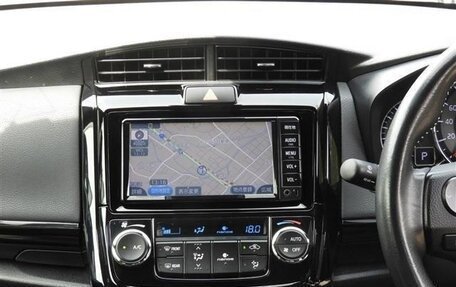 Toyota Corolla, 2018 год, 1 360 000 рублей, 14 фотография