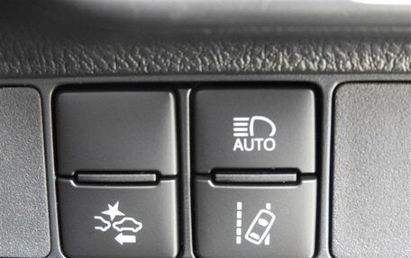 Toyota Corolla, 2018 год, 1 360 000 рублей, 18 фотография