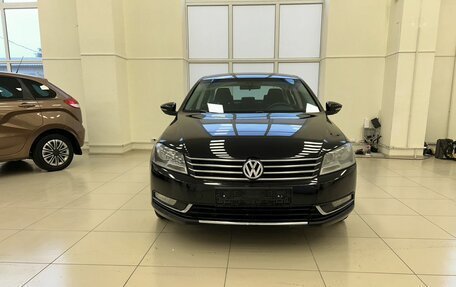 Volkswagen Passat B7, 2014 год, 1 020 000 рублей, 2 фотография