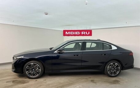 BMW 5 серия, 2025 год, 8 610 000 рублей, 2 фотография