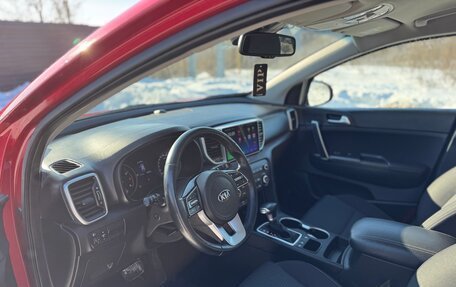 KIA Sportage IV рестайлинг, 2020 год, 2 600 000 рублей, 20 фотография