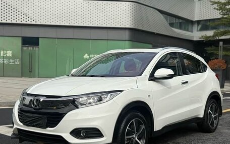Honda Vezel, 2022 год, 1 645 000 рублей, 1 фотография