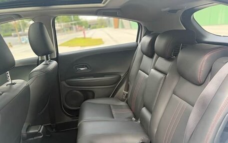 Honda Vezel, 2022 год, 1 645 000 рублей, 13 фотография