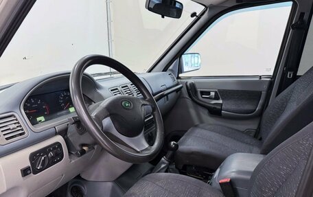 ЛуАЗ Patriot, 2012 год, 825 000 рублей, 12 фотография