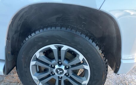 Mitsubishi L200 IV рестайлинг, 2021 год, 2 700 000 рублей, 7 фотография