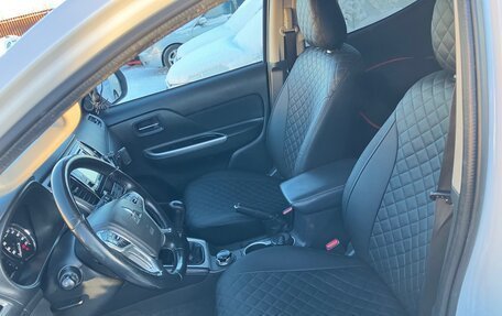 Mitsubishi L200 IV рестайлинг, 2021 год, 2 700 000 рублей, 18 фотография