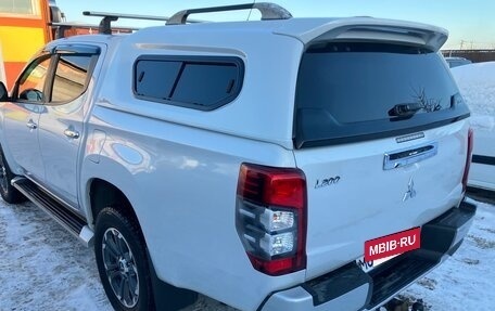 Mitsubishi L200 IV рестайлинг, 2021 год, 2 700 000 рублей, 15 фотография