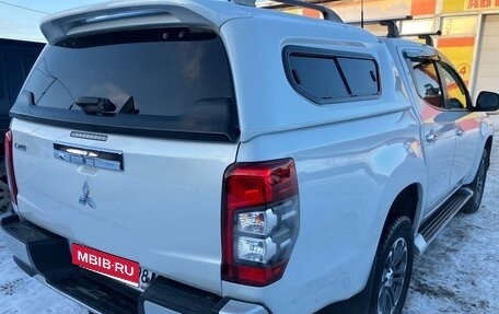 Mitsubishi L200 IV рестайлинг, 2021 год, 2 700 000 рублей, 16 фотография