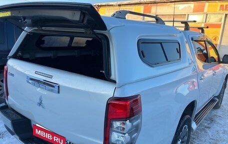 Mitsubishi L200 IV рестайлинг, 2021 год, 2 700 000 рублей, 24 фотография