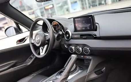 Mazda MX-5, 2023 год, 3 552 010 рублей, 13 фотография