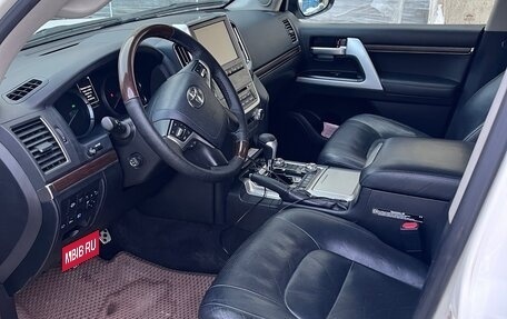 Toyota Land Cruiser 200, 2016 год, 4 500 000 рублей, 6 фотография