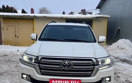 Toyota Land Cruiser 200, 2016 год, 4 500 000 рублей, 2 фотография