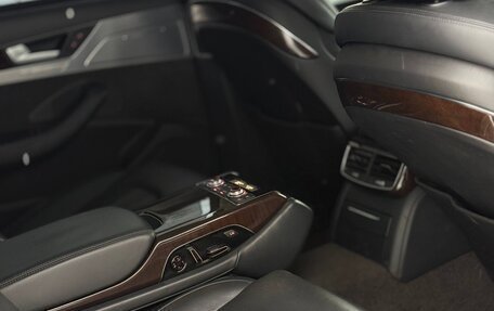 Audi A8, 2016 год, 1 999 999 рублей, 33 фотография