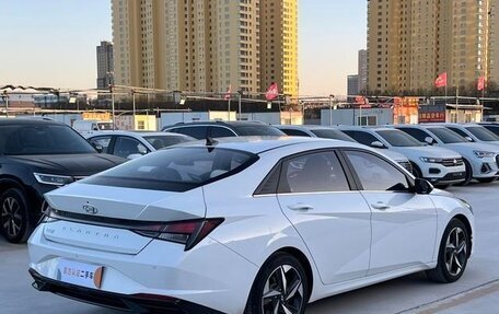Hyundai Elantra, 2022 год, 1 850 000 рублей, 6 фотография