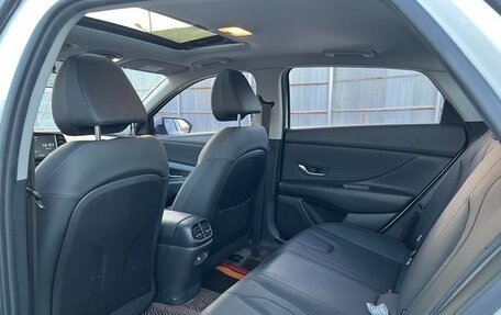 Hyundai Elantra, 2022 год, 1 850 000 рублей, 10 фотография