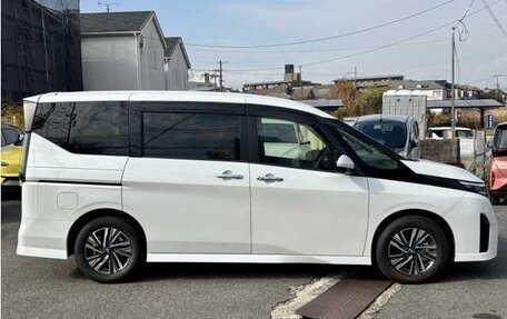 Nissan Serena, 2024 год, 1 400 000 рублей, 8 фотография