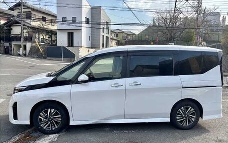 Nissan Serena, 2024 год, 1 400 000 рублей, 7 фотография