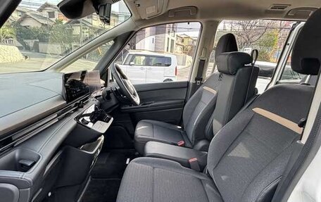 Nissan Serena, 2024 год, 1 400 000 рублей, 15 фотография