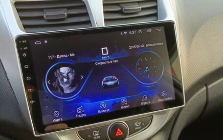 Hyundai Solaris II рестайлинг, 2012 год, 780 000 рублей, 10 фотография