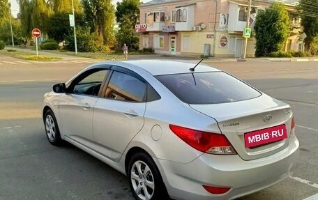 Hyundai Solaris II рестайлинг, 2012 год, 780 000 рублей, 4 фотография