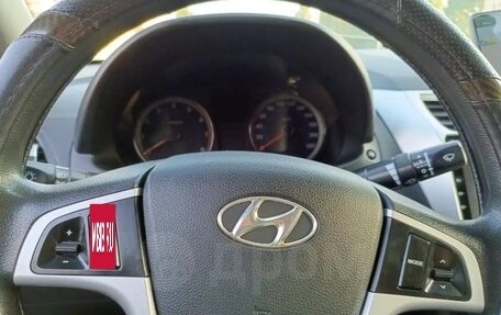 Hyundai Solaris II рестайлинг, 2012 год, 780 000 рублей, 7 фотография