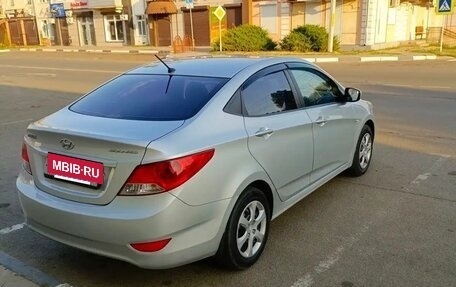 Hyundai Solaris II рестайлинг, 2012 год, 780 000 рублей, 2 фотография