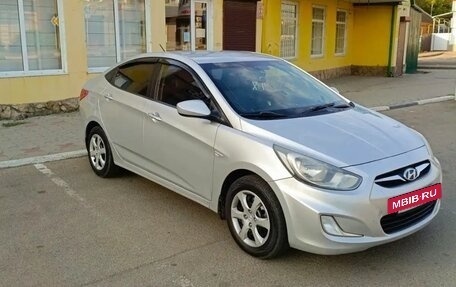 Hyundai Solaris II рестайлинг, 2012 год, 780 000 рублей, 5 фотография