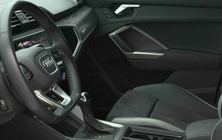 Audi Q3, 2022 год, 2 800 000 рублей, 14 фотография