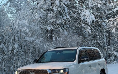 Toyota Land Cruiser 200, 2021 год, 8 900 000 рублей, 3 фотография