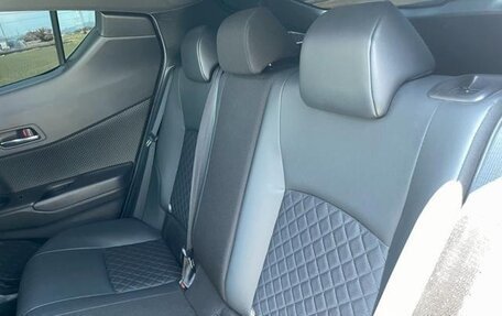 Toyota C-HR I рестайлинг, 2022 год, 1 900 000 рублей, 16 фотография