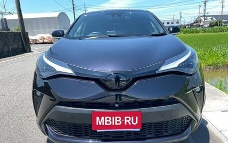 Toyota C-HR I рестайлинг, 2022 год, 1 900 000 рублей, 2 фотография