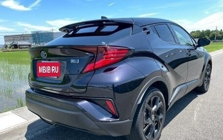 Toyota C-HR I рестайлинг, 2022 год, 1 900 000 рублей, 7 фотография