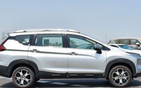 Mitsubishi Xpander, 2025 год, 2 880 000 рублей, 7 фотография