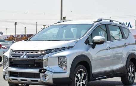 Mitsubishi Xpander, 2025 год, 2 880 000 рублей, 2 фотография