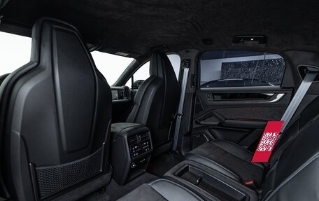 Porsche Cayenne III, 2025 год, 32 890 000 рублей, 28 фотография