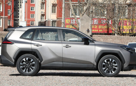 Toyota RAV4, 2025 год, 4 600 000 рублей, 3 фотография