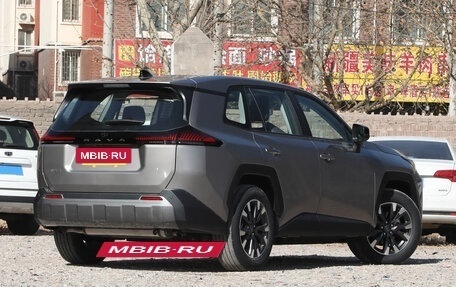 Toyota RAV4, 2025 год, 4 600 000 рублей, 6 фотография