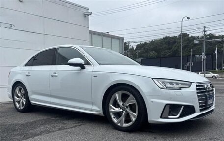 Audi A4, 2019 год, 1 580 000 рублей, 4 фотография