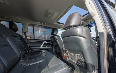 Toyota Land Cruiser 200, 2015 год, 5 800 000 рублей, 28 фотография