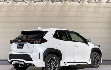 Toyota Yaris Cross, 2022 год, 1 490 000 рублей, 5 фотография