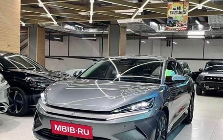 BYD Qin, 2025 год, 1 700 000 рублей, 2 фотография